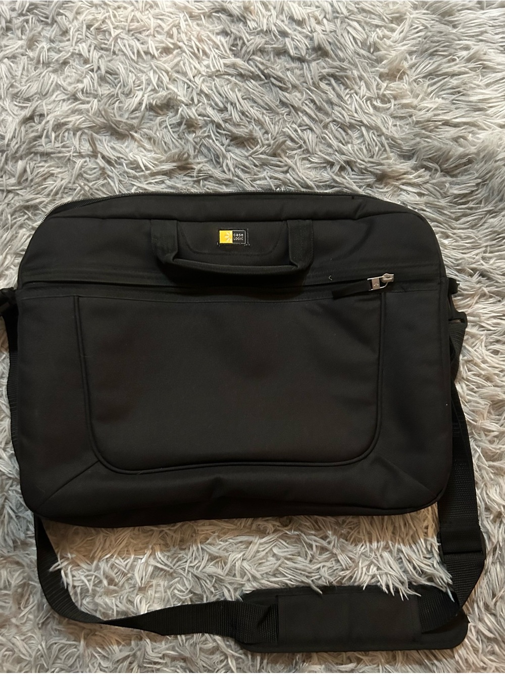 Black Case Logic Laptop Messenger Bag with Adjustable Strap